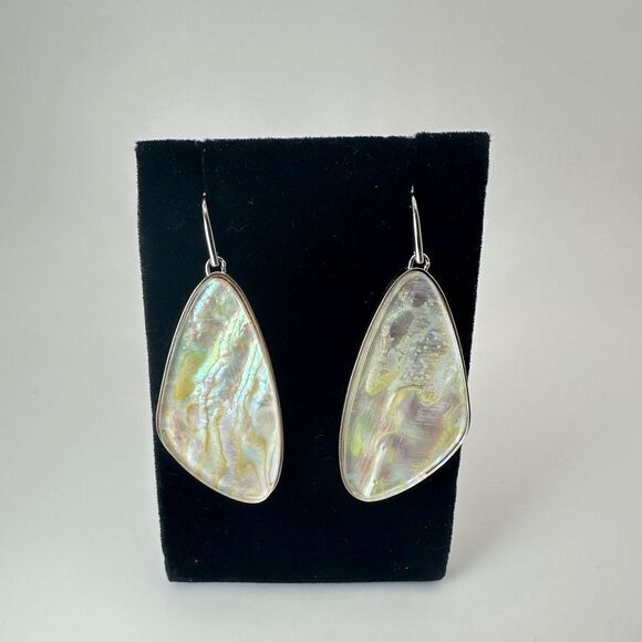 Retired Kendra Scott Mckenna Large white Abalone shell in silver tone earrings! - Picture 1 of 12
